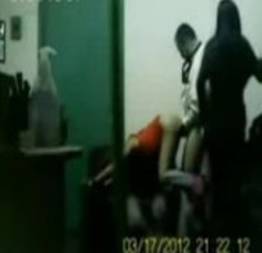 Video de sexo caseiro flagra sortudo fudendo duas gostosas
